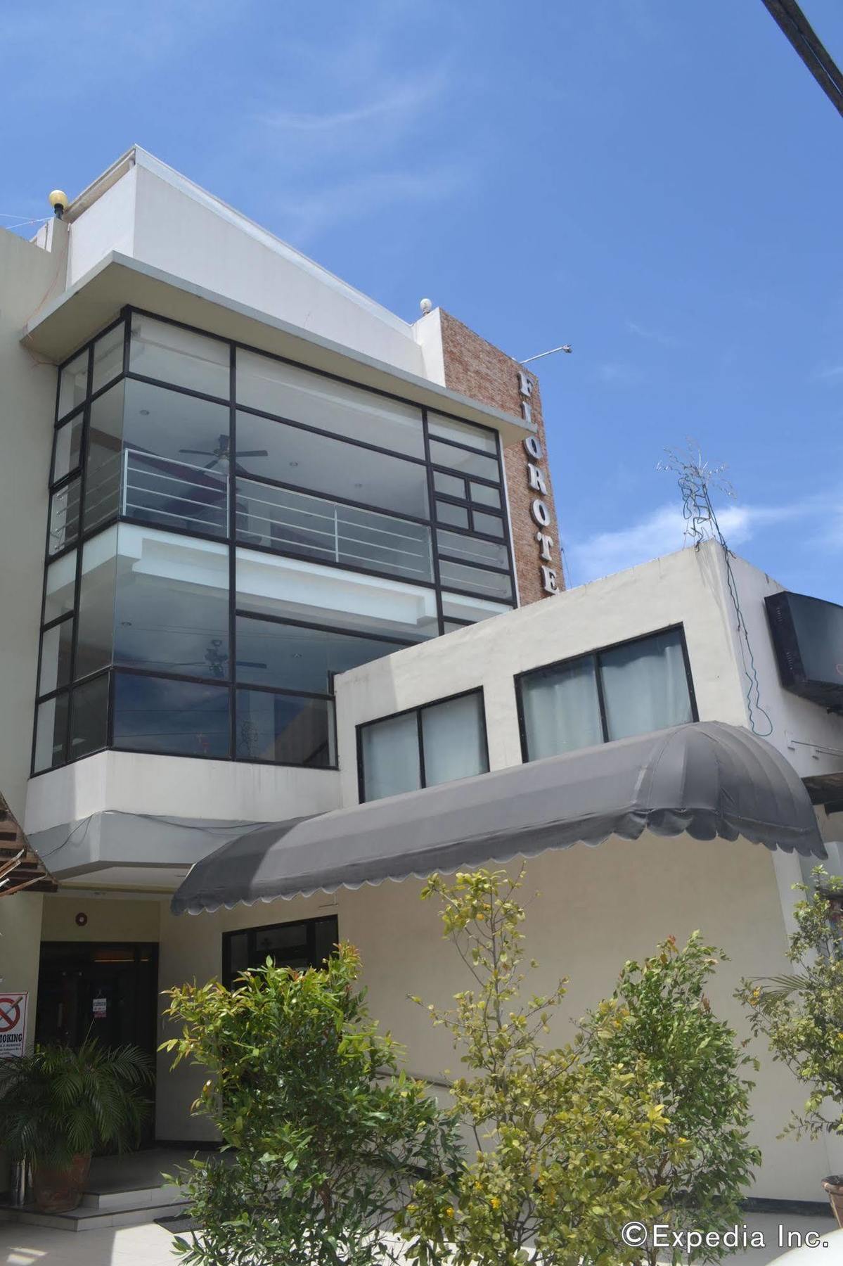 Florotel Gensan General Santos City Buitenkant foto